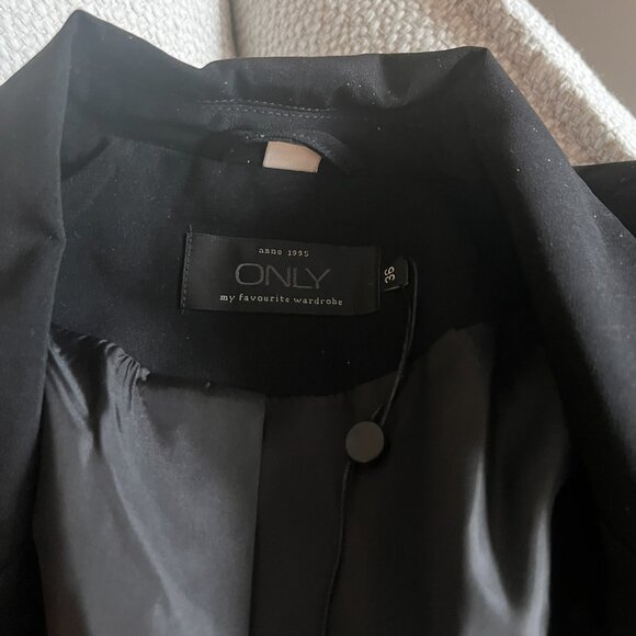 Cuffed blazer jacket - Picture 3 of 4